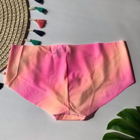Victoria's Secret PINK No Show Hipster Panty Sweet Rose Gradient Medium NEW - Picture 2 of 3